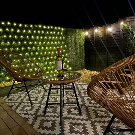 The Nest @The Outside Inn Mountfield 외부 사진